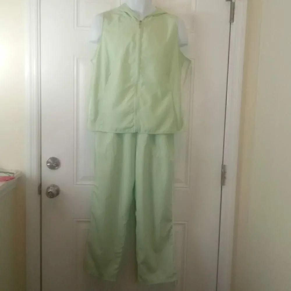 New York jeans two piece mint green crop pants set